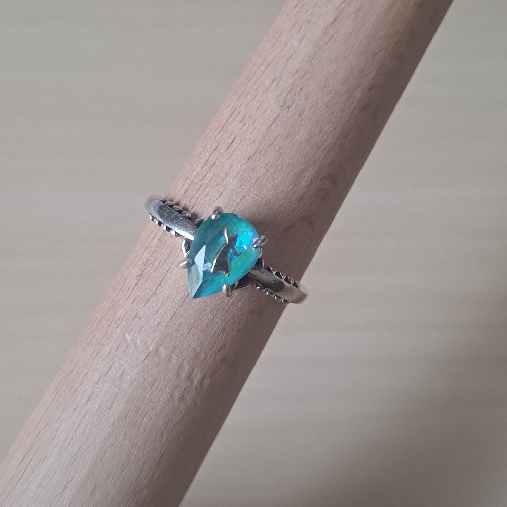 Elegant Silver Ring with Teal Gemstone